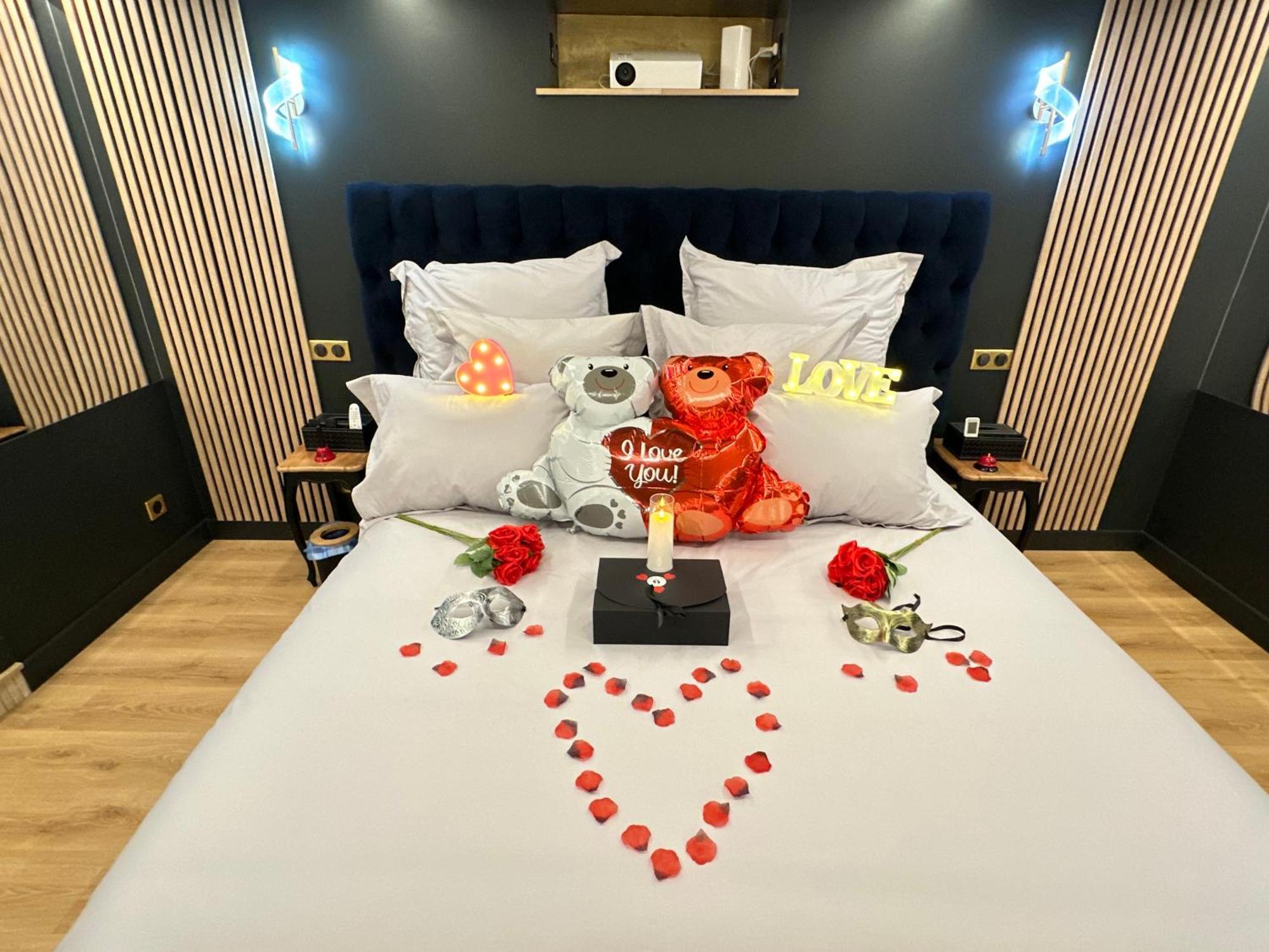 Eden De Roques Bed & Breakfast Castres  Eksteriør bilde